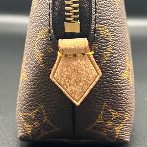 LOUIS VUITTON Cosmetic Pouch GM (LV Discontinued!) NEW - Picture 6 of 13